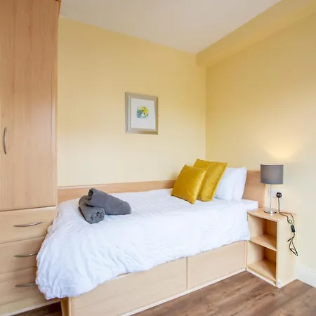 Bright Family-friendly In Apartment Limerick Junction